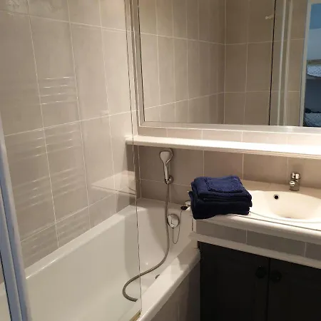 Les Issambres 2 Bedroom With Sea View