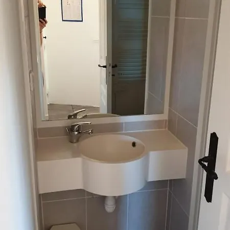 Апартаменты Les Issambres 2 Bedroom With Sea View